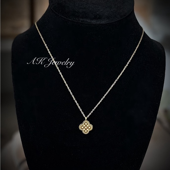 💎Clover Necklace 18k Clover, Flower, Design Matching Bracelet - Picture 4 of 7